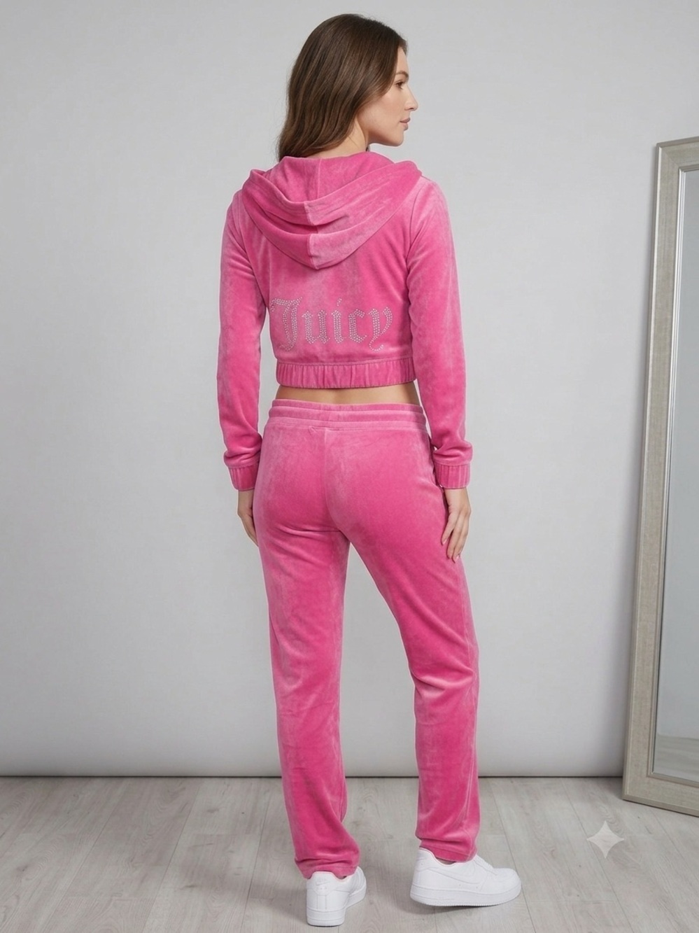Juicy Couture Pink Studded velour Barbie Y2K crop full-zip hoodie large.